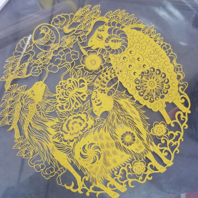 1661763661352992.jpg 超級紙品激光鏤空機-5.jpg